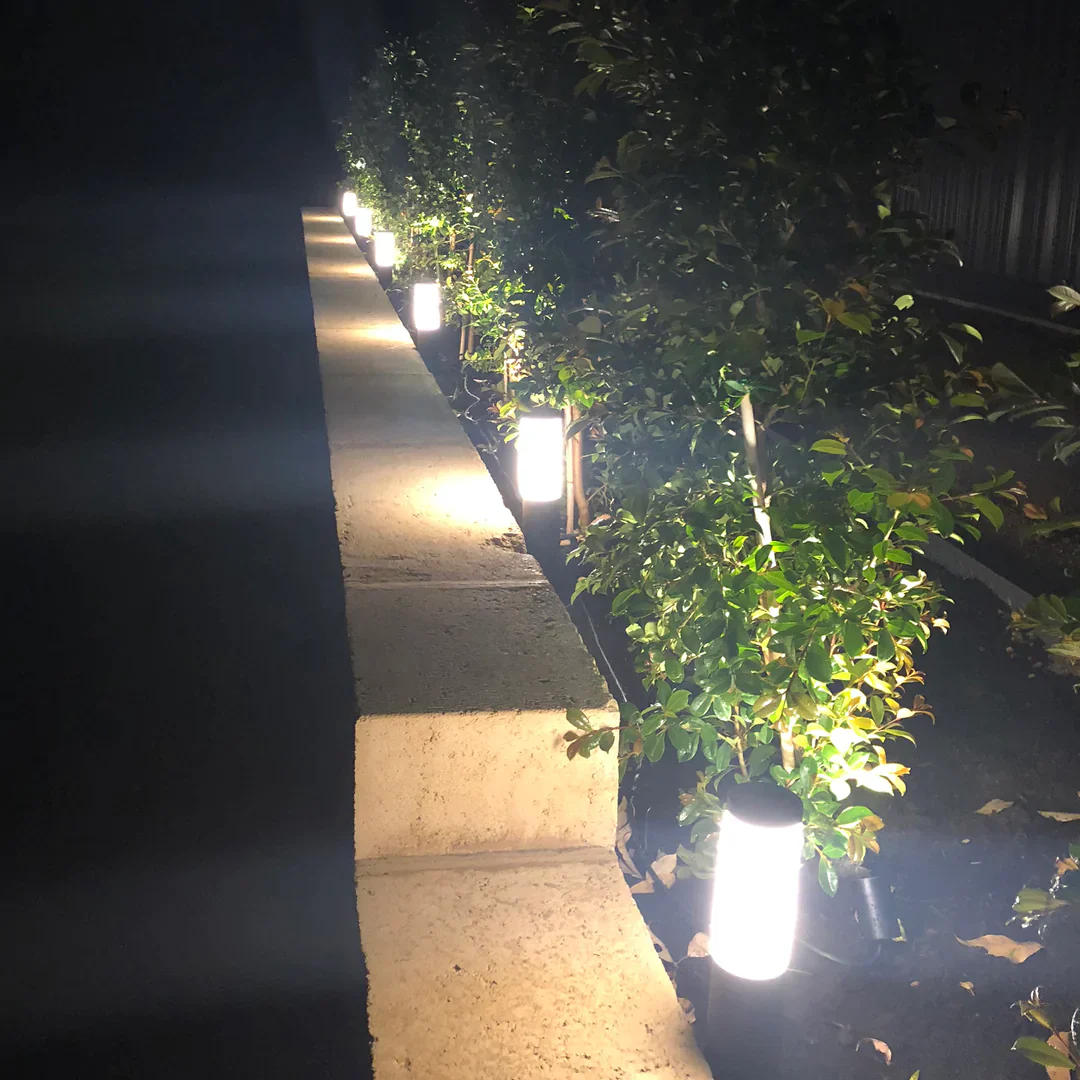 ellumière™ BOLLARD LIGHT- BLACK | 3W 0.5M S/S SPIKE & BLACK BASE - Image 3